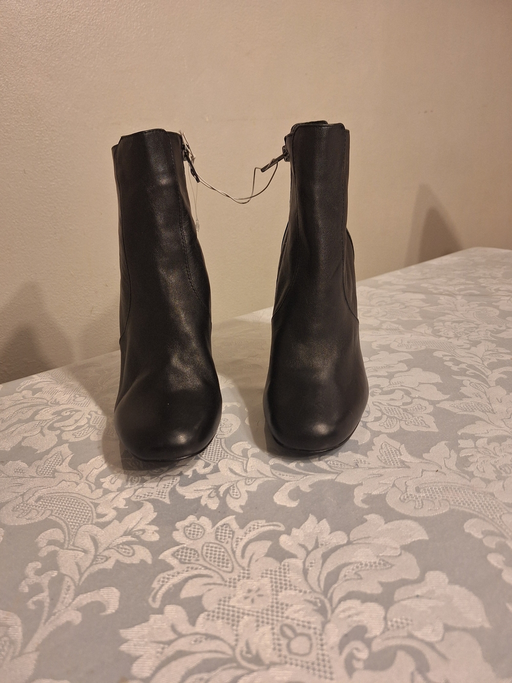 Steve Madden Black Leather Ankle Booties with Side Zip
